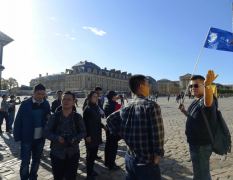 组织不雅众对欧洲出名农机机械工场进行参调查